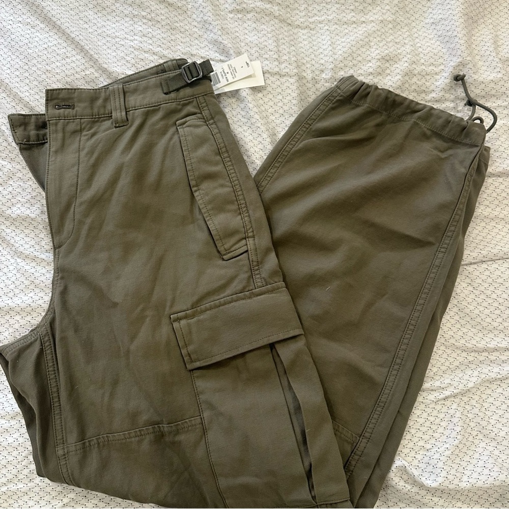 aritzia cargo pants